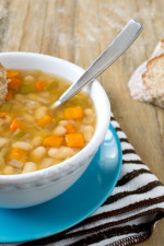 Slow Cooker Italian Vegetarian Bean Soup