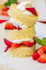 Adorable Heart-Shaped and Super Easy Desserts for Valentine's Day #15MinuteSuppers