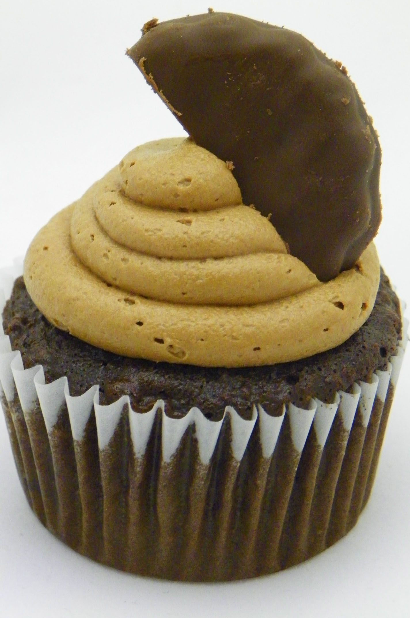 Thin Mint Cupcakes with Chocolate Mint Frosting Around My Family Table