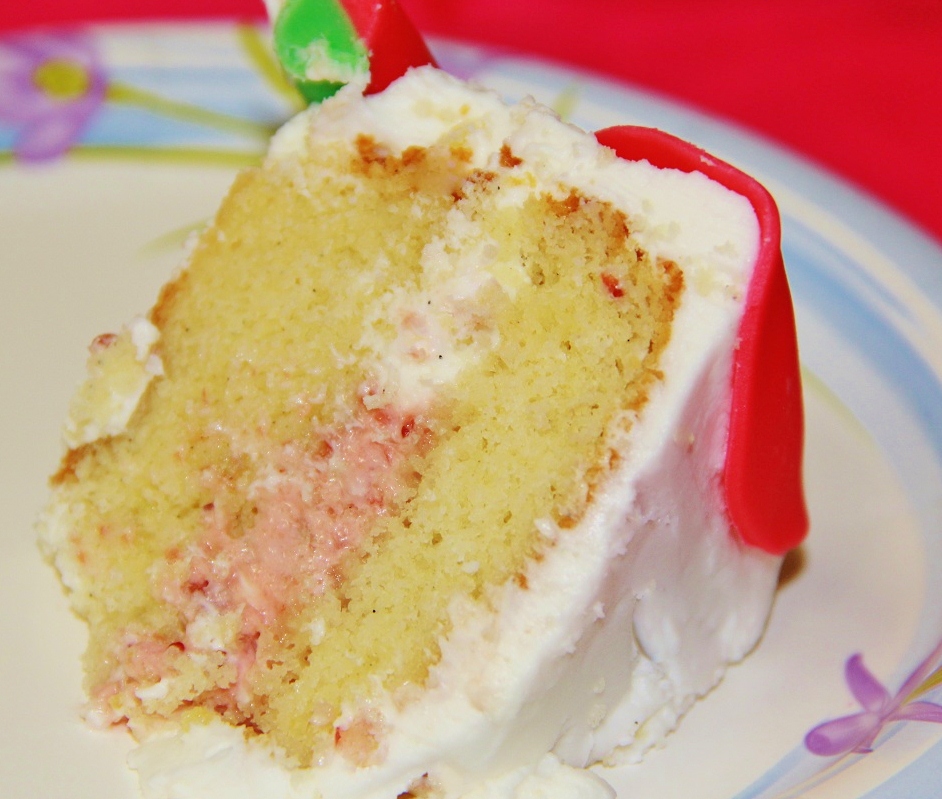 This classic vanilla cake recipe by yolanda gampp of how to cake it is delicious every time! Vanilla Cake Recipe Costco - Vanilla Bean Cake With Strawberry Cream Filling Around My Family Table