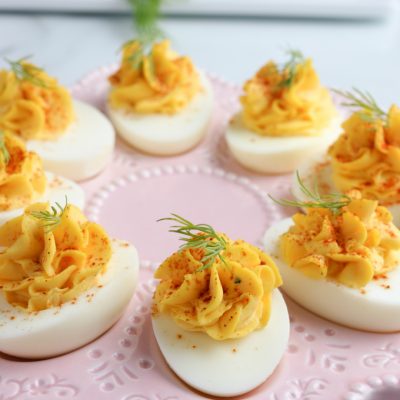 perfect deviled eggs with swirls of filling