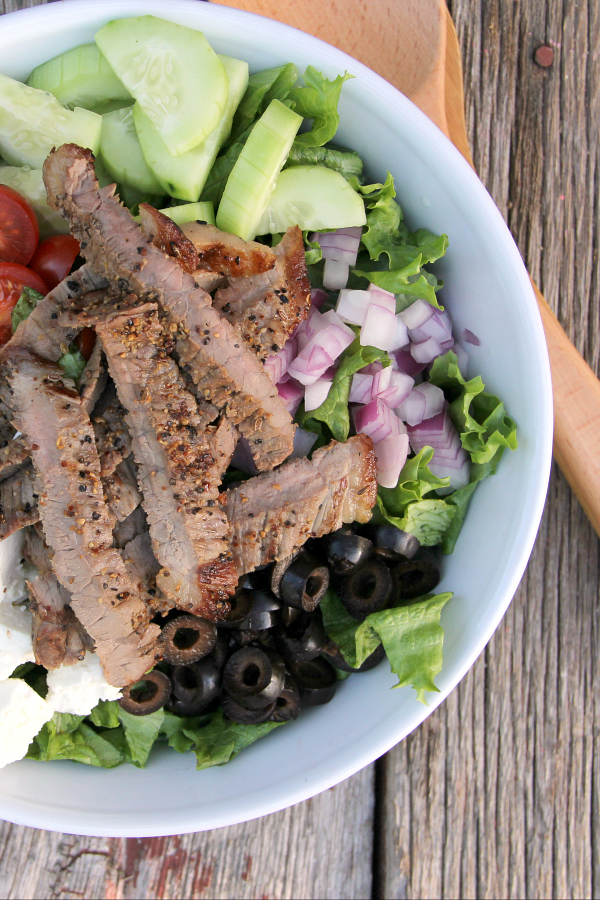 Summer is coming fast so this Steak and Feta Salad is going on my summer menu list! 