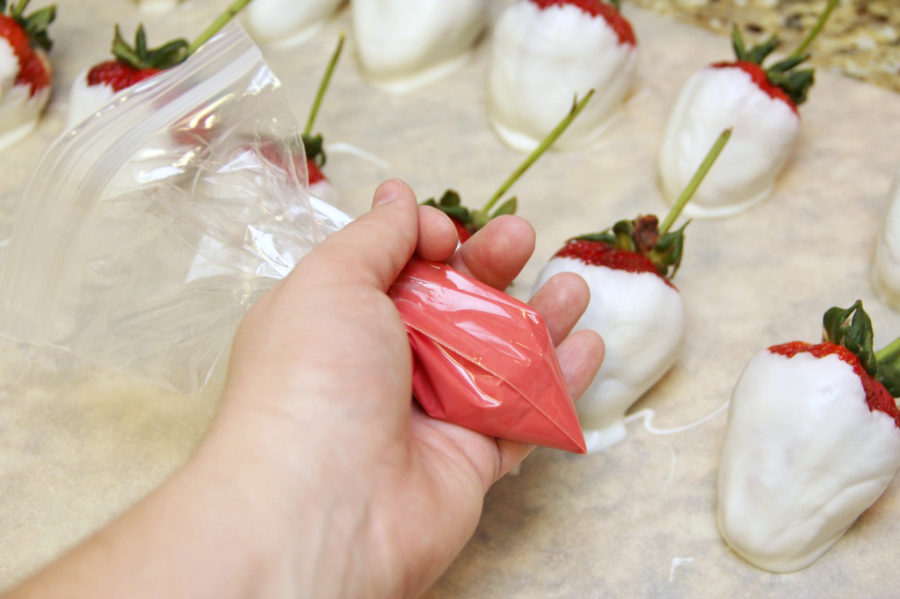 White Chocolate Dipped Strawberries