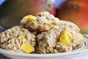 oatmeal cookies with mango