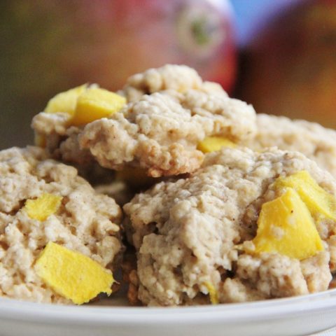 oatmeal cookies with mango