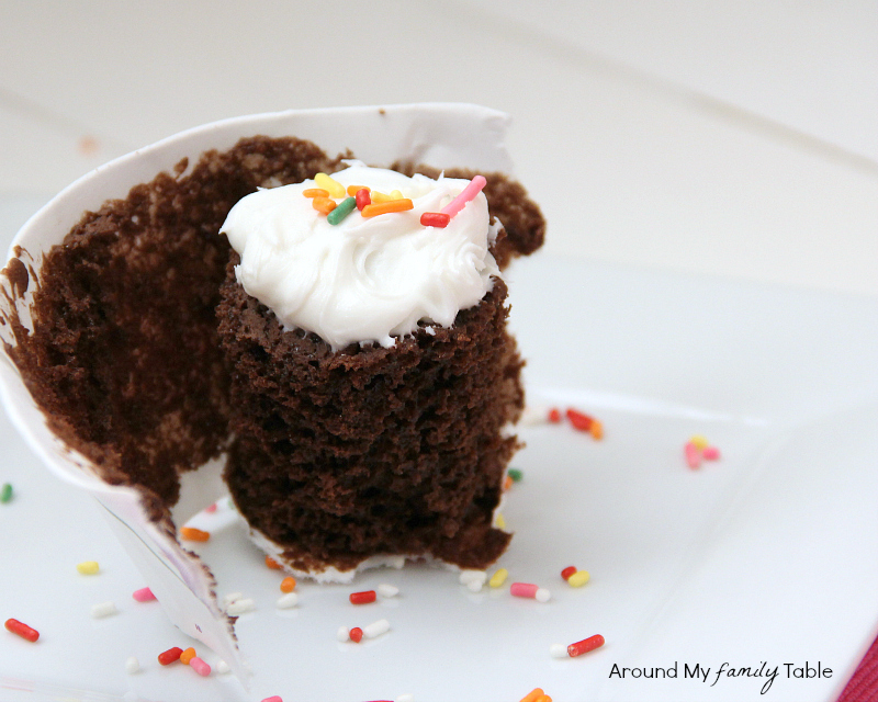 1 Minute Dixie Cup Cakes