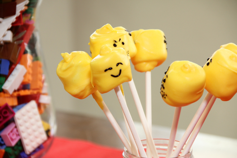 lego marshmallow pops