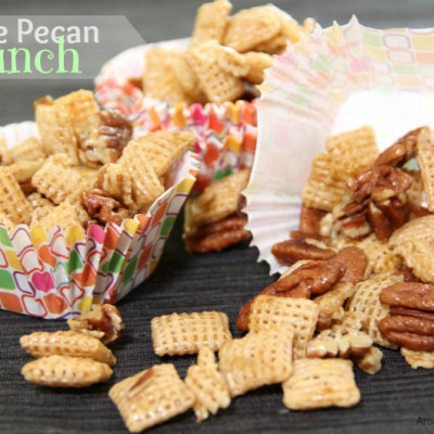 Praline Pecan Crunch Snack Mix