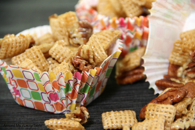 Praline Pecan Crunch Snack Mix in a Slow Cooker!