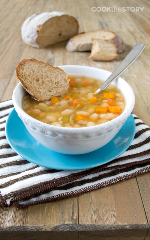 Slow Cooker Italian Vegetarian Bean Soup