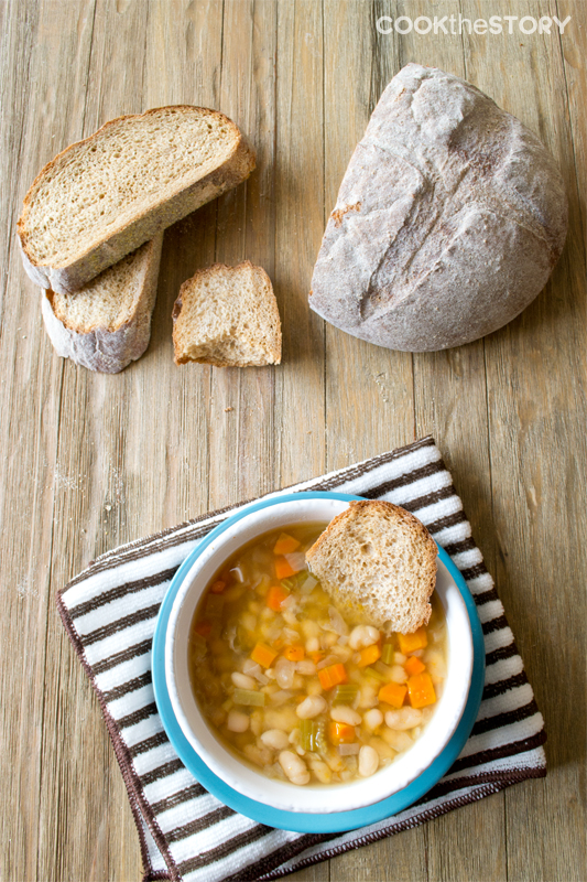 Slow Cooker Italian Vegetarian Bean Soup