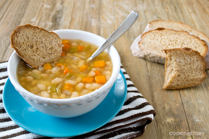 Slow Cooker Italian Vegetarian Bean Soup