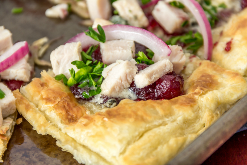 Turkey, Cranberry, and Blue Cheese Pizza #PuffPastry #15MinuteSuppers