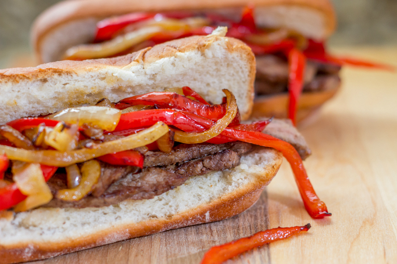 The most amazing Steak & Pepper Sandwiches (at home) #15MinuteSuppers