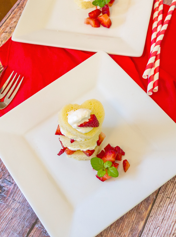 Adorable Heart-Shaped and Super Easy Desserts for Valentine's Day #15MinuteSuppers