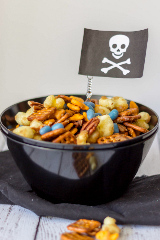 This Pirate Munch Party Mix is perfect for all the pirates and fairies in your life!