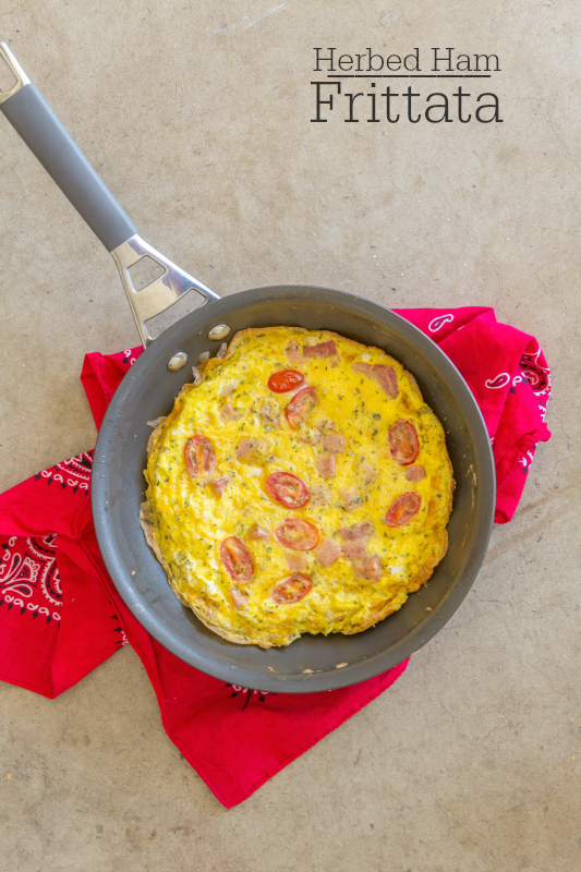 Herbed Ham Frittata that's perfect for leftover ham and only takes 15 minutes! #15MinuteSuppers