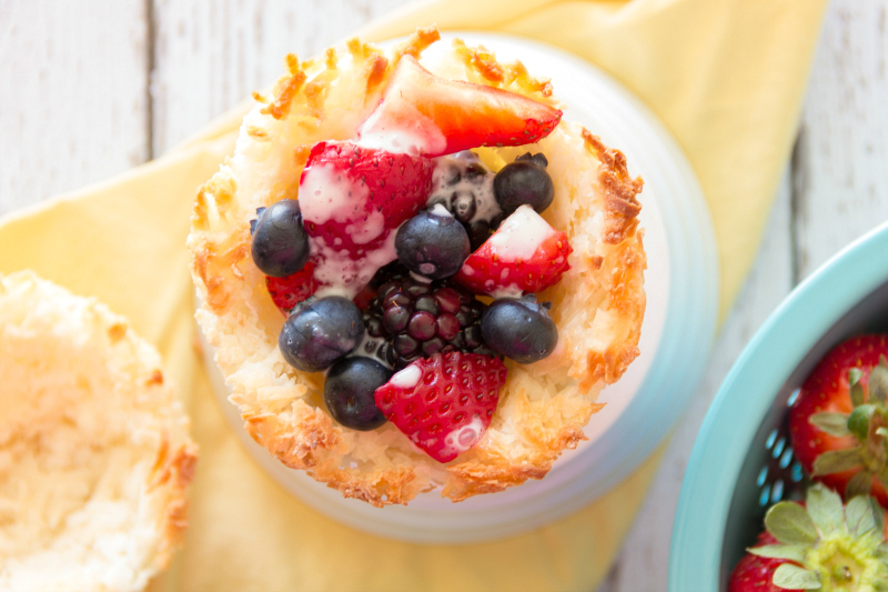 Macaroon Cups with Berries {gluten free, dairy free, & vegan}