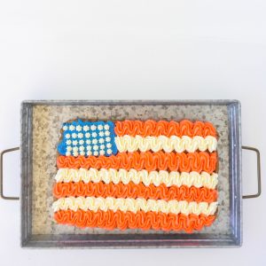 Make this Giant Patriotic Cookie Cake for all your summer parties from Memorial Day to 4th of July to Labor Day. It's so easy to make {promise} and it will the highlight of the dessert table!