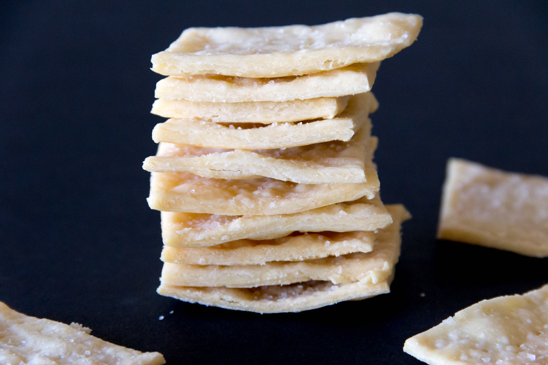 Gluten Free Soda Crackers...these taste just like Saltine crackers & they are vegan too!