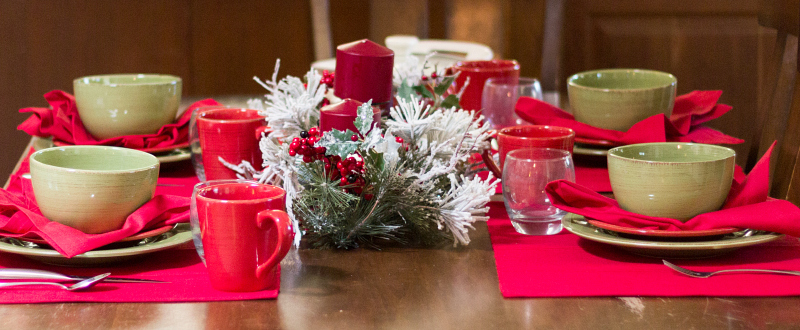 simple christmas tablescape