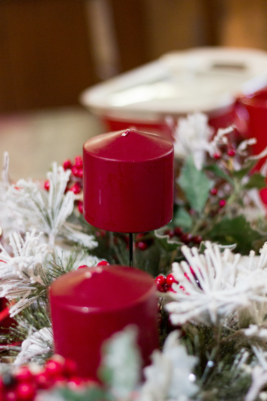 simple christmas tablescape