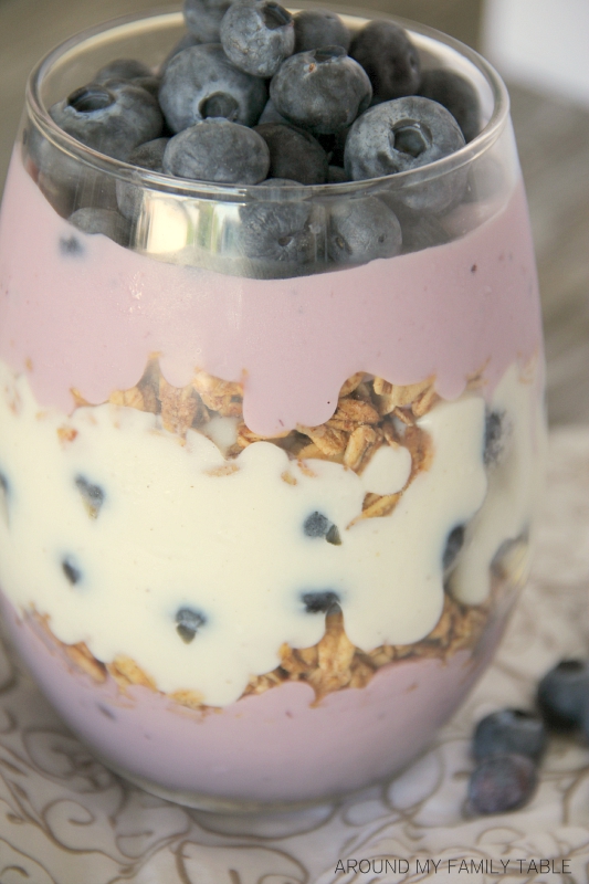 Blueberries & Cream Yogurt Parfait