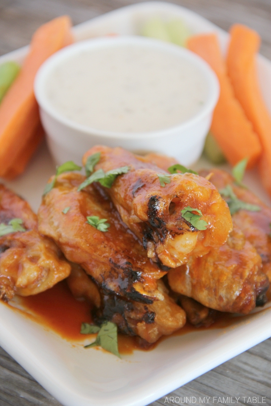 The most amazing crispy baked Honey Sriracha Chicken Wings recipe