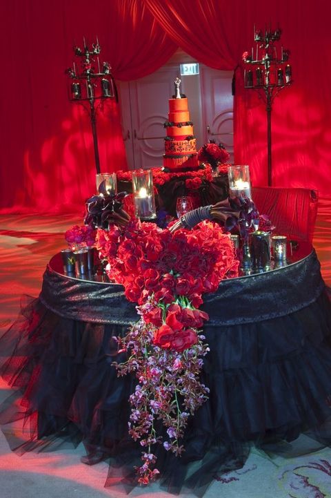 vampire wedding cake