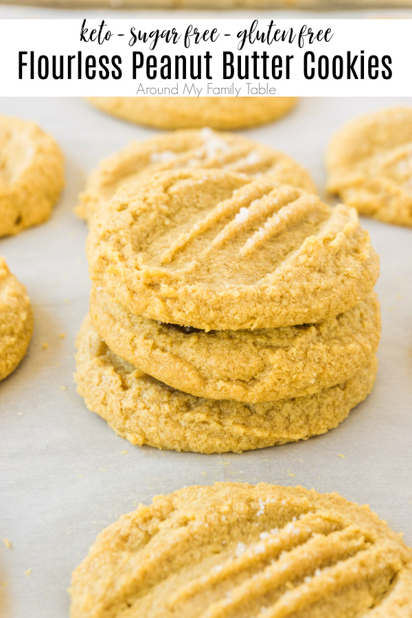 Flourless peanut butter cookies are the perfect sweet treat for anyone, including those on a keto or gluten free diet. This easy cookie recipe uses 3 ingredients and 2 net carbs per cookie! via @slingmama