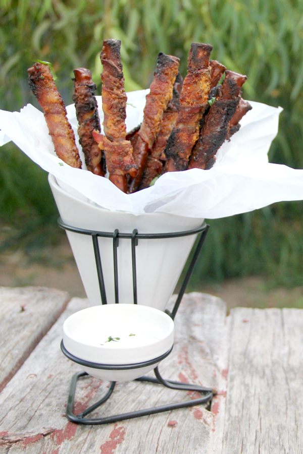 What a fun appetizer! These Bacon-Wrapped Ranch Pretzels are quick and easy to put together for a party.