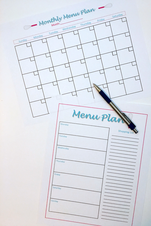 Printable kitchen companion includes 2 menu plans, recipe cards, kitchen binder inserts, and more.