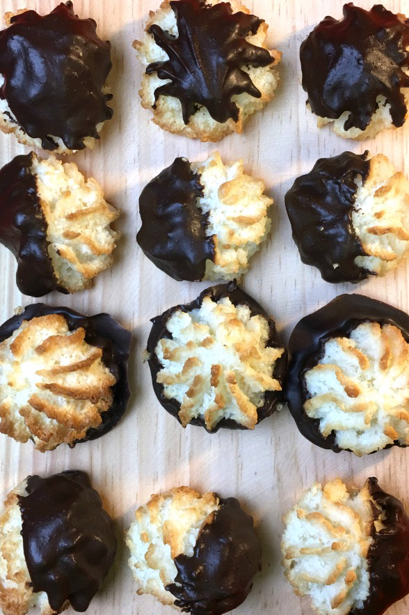 You'll love how quickly these Mexican Chocolate Chili Macaroons come together with just a few store bought ingredients!