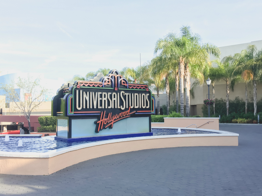 Find out how to do Universal Studios Hollywood in one day plus see my recommendations for treats and allergy friendly food. We had so much eating our way through the park. Keep reading to find out what we thought Universal Studios Hollywood best food finds were.