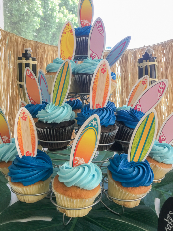 Surf's Up Birthday Party...simple and fun surfing party ideas!