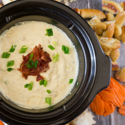 Slow Cooker Cheddar Bacon Dip
