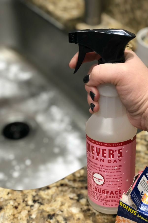 cleaning sink with natural cleaner