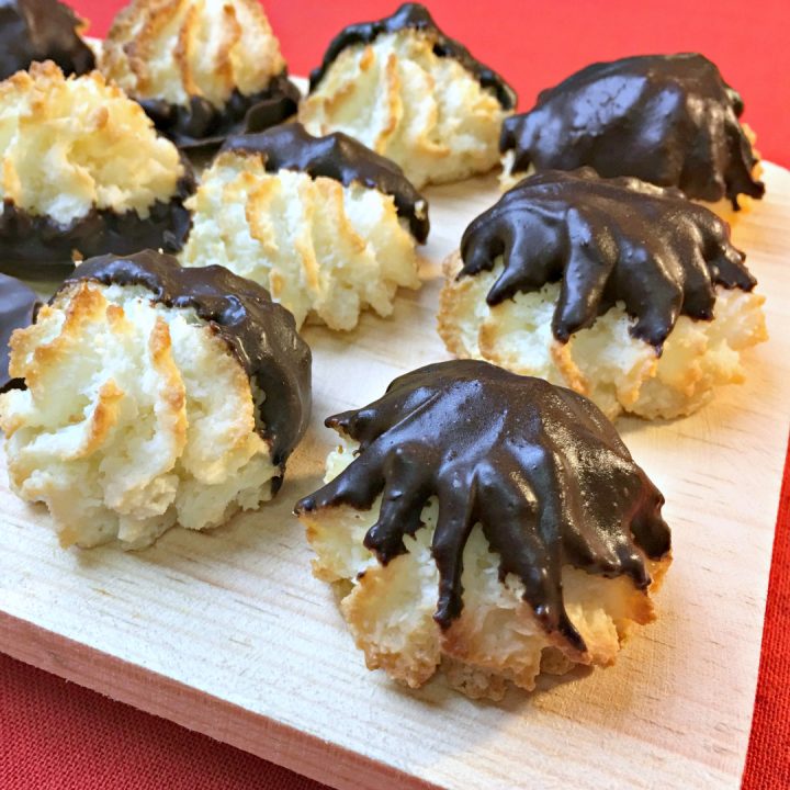 Mexican Chocolate Chili Macaroons