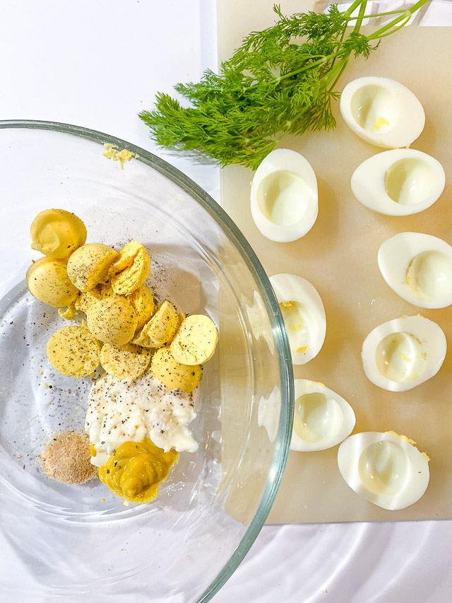 dilled deviled eggs ingredients